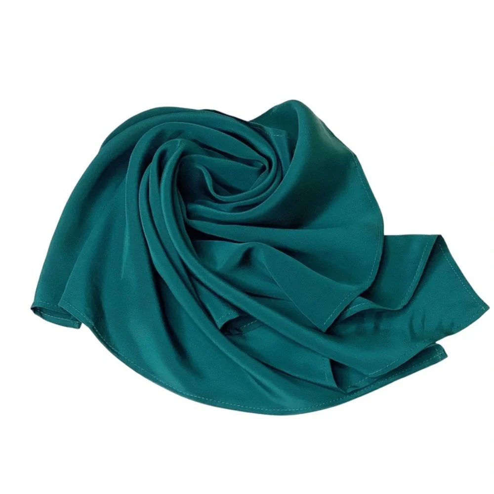 NWT SILKLETTE The Minimalist 5pcs. Gift Set of 100% Fine Silk Kerchief Scarfs